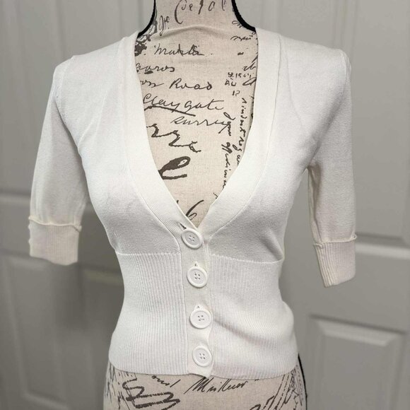 Gently Worn Women's White Half Sweater with Buttons & Cuffed Sleeves - Picture 1 of 5
